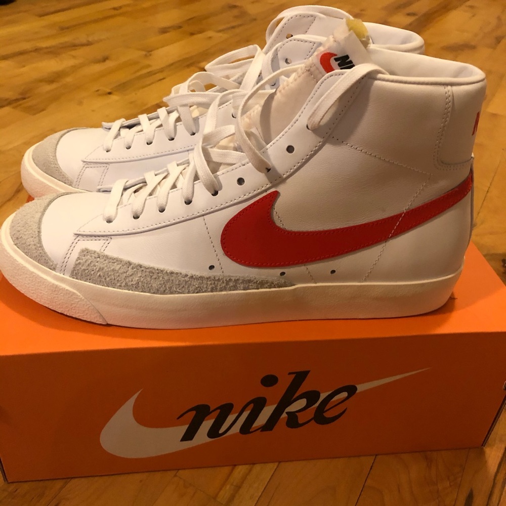 Nike Blazer MID 77